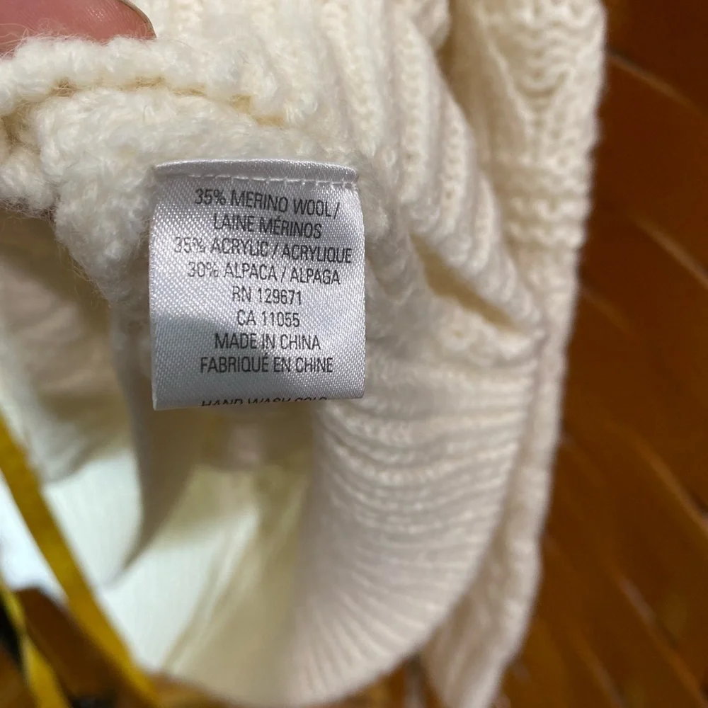 360 Cashmere Cable Knit Sweater